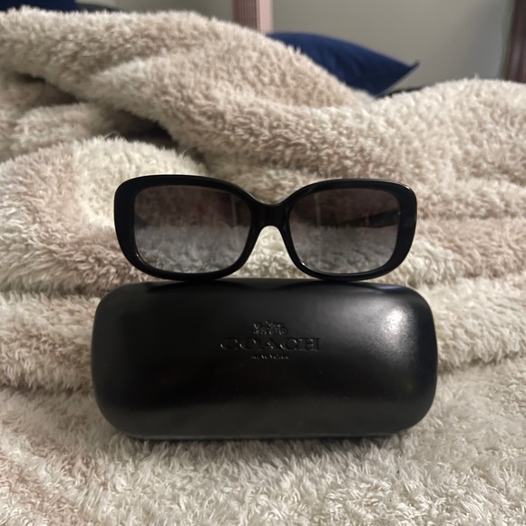 Coach Black Sunglasses - Picture 3 of 4